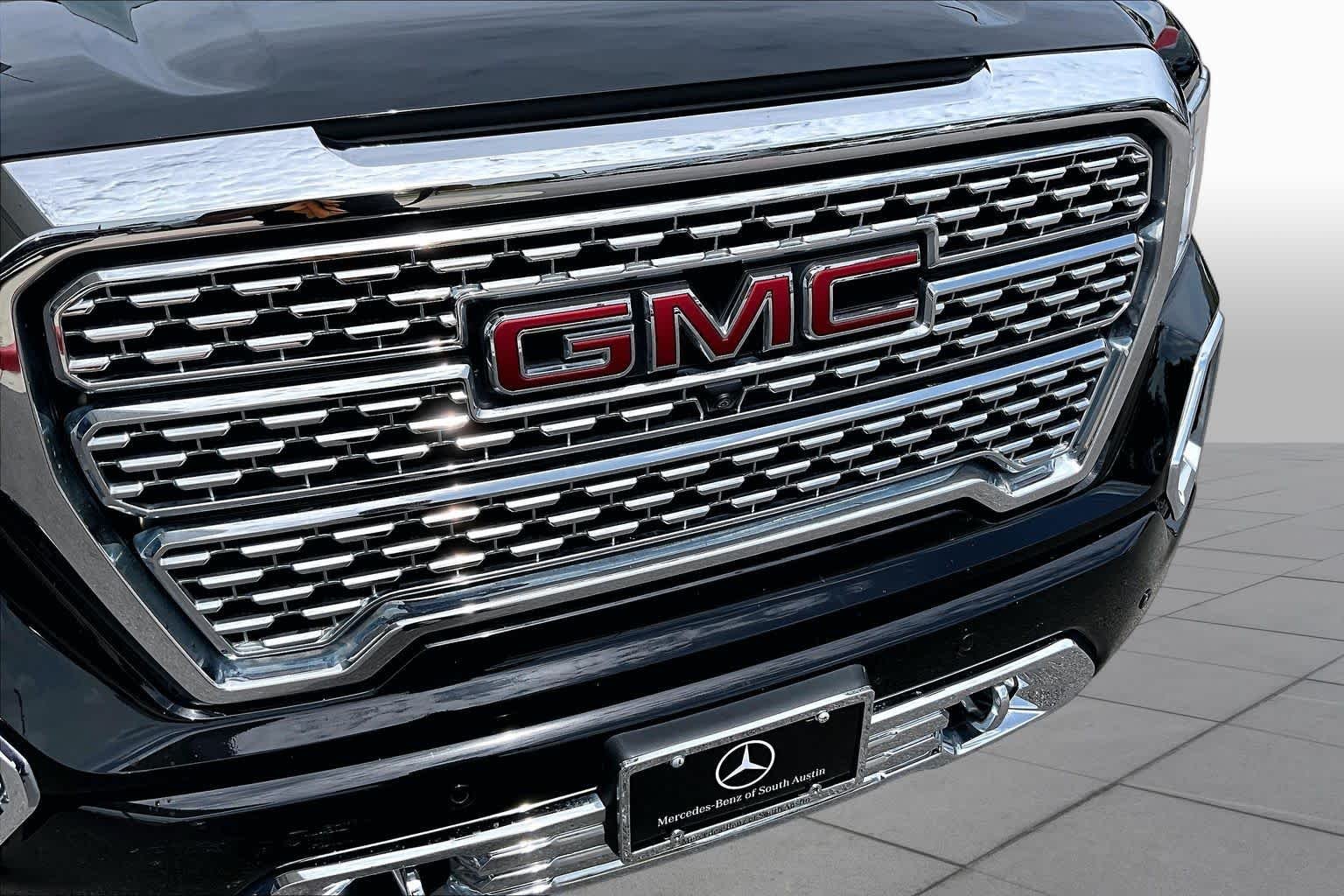 Used 2019 Onyx Black GMC Denali image 29