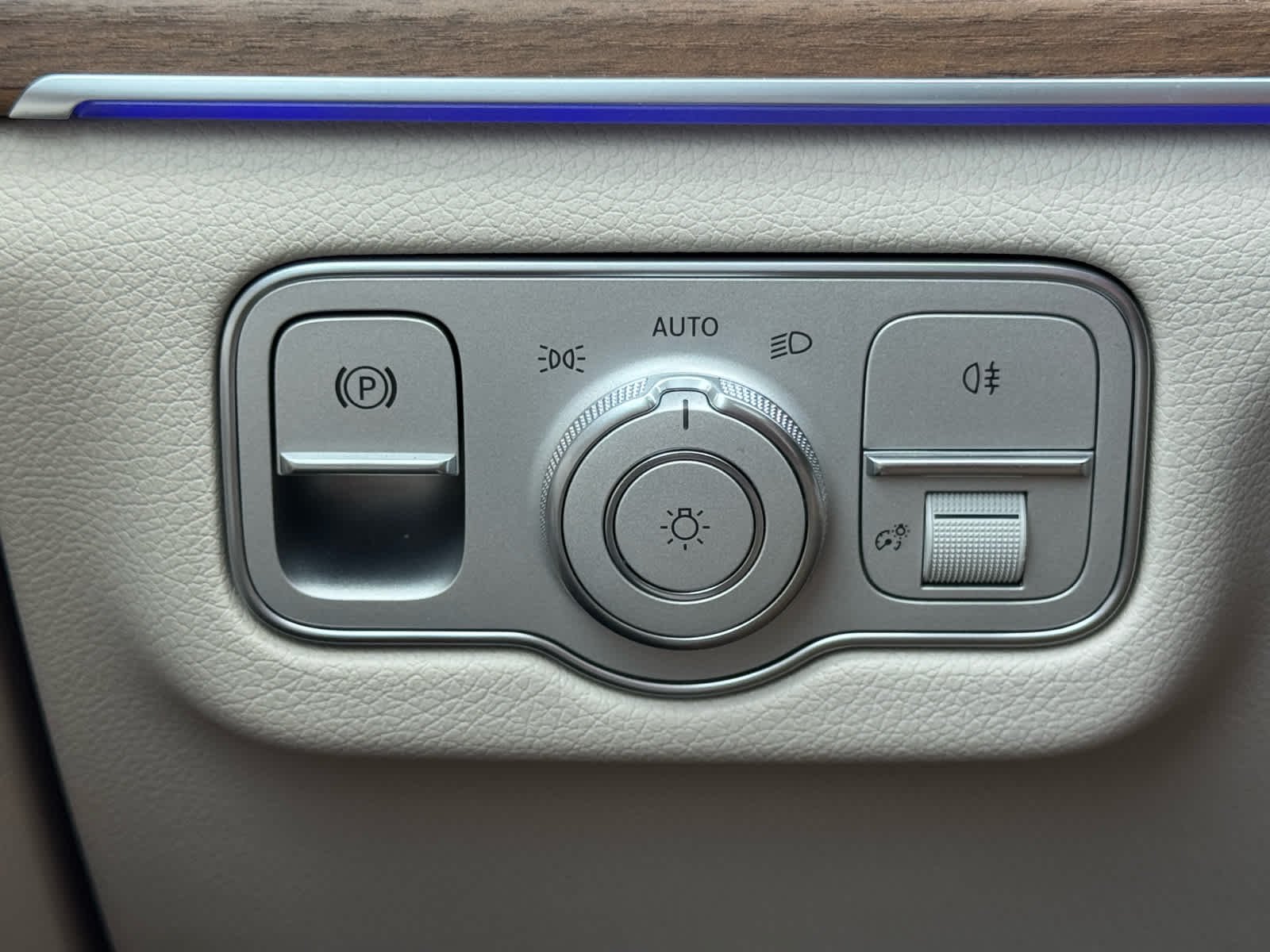 New 2026 Selenite Grey Metallic Mercedes-Benz GLS 450 image 33