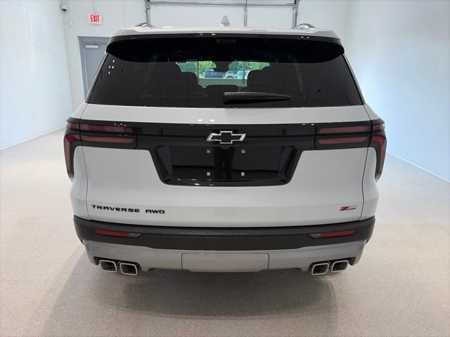 2027 Chevrolet Traverse Z71 - Photo 5