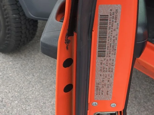 Used 2020 Orange Jeep Sport S image 34