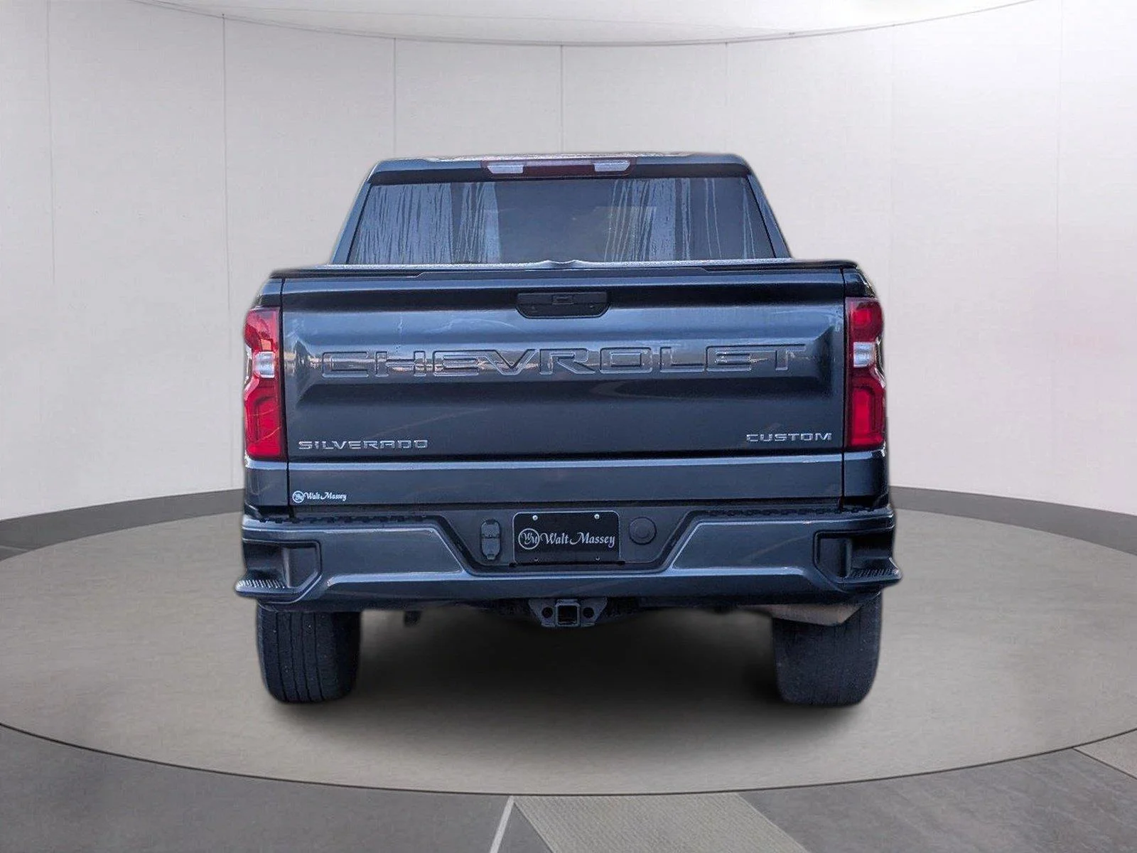 Used 2022 SHADOW GRAY METALLIC Chevrolet Custom image 4