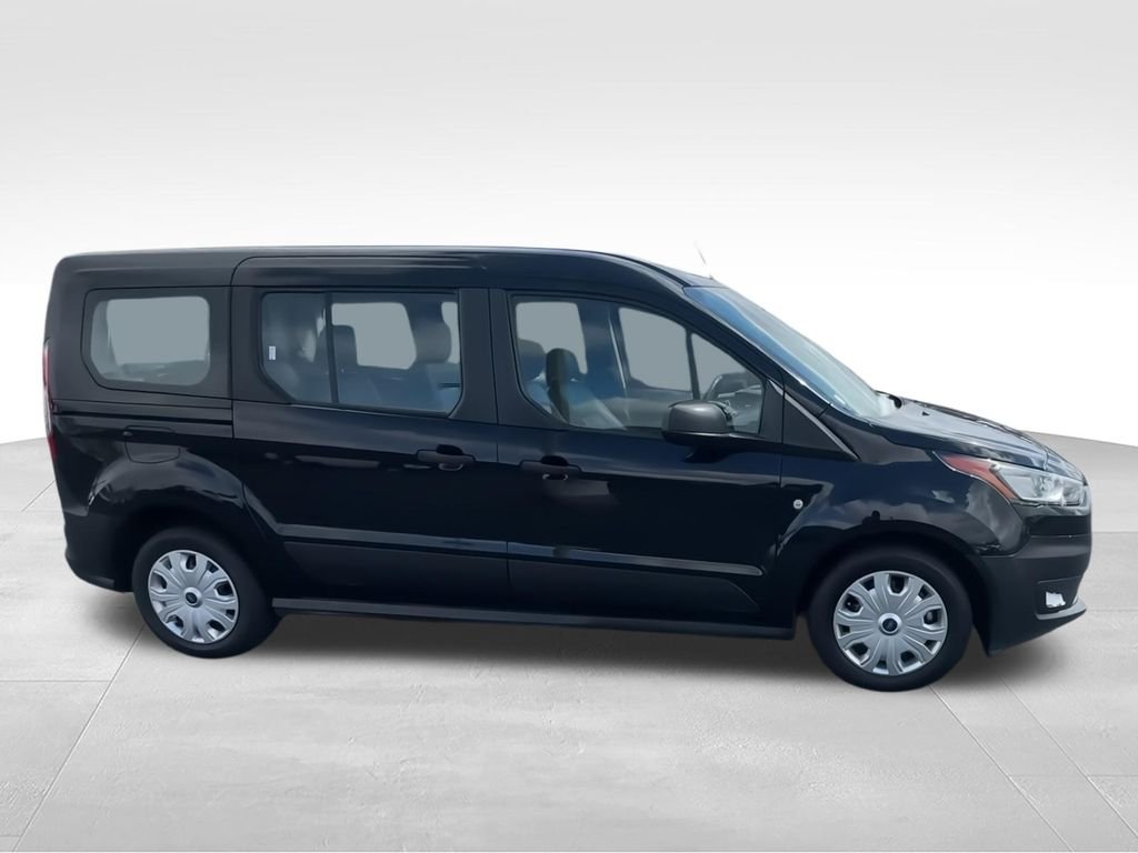 Used 2022 Black Ford XL image 2