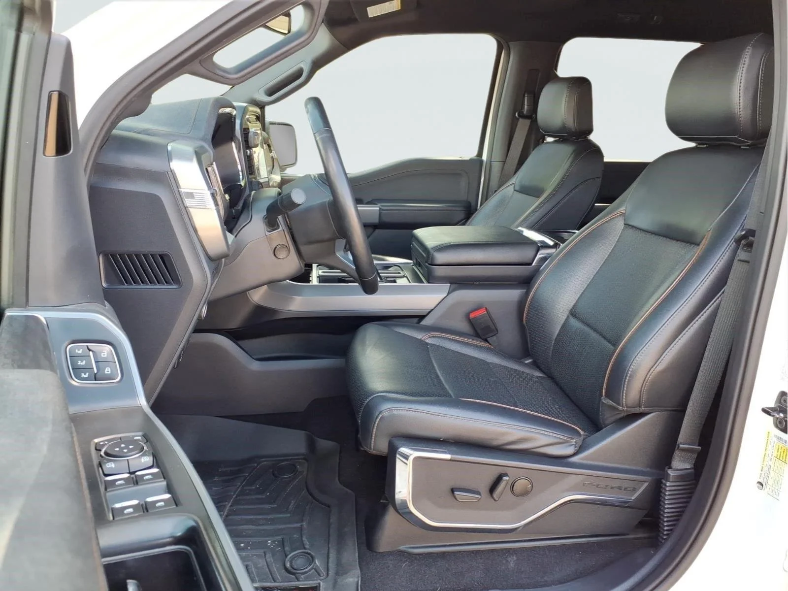 Used 2024 White Ford LARIAT image 15