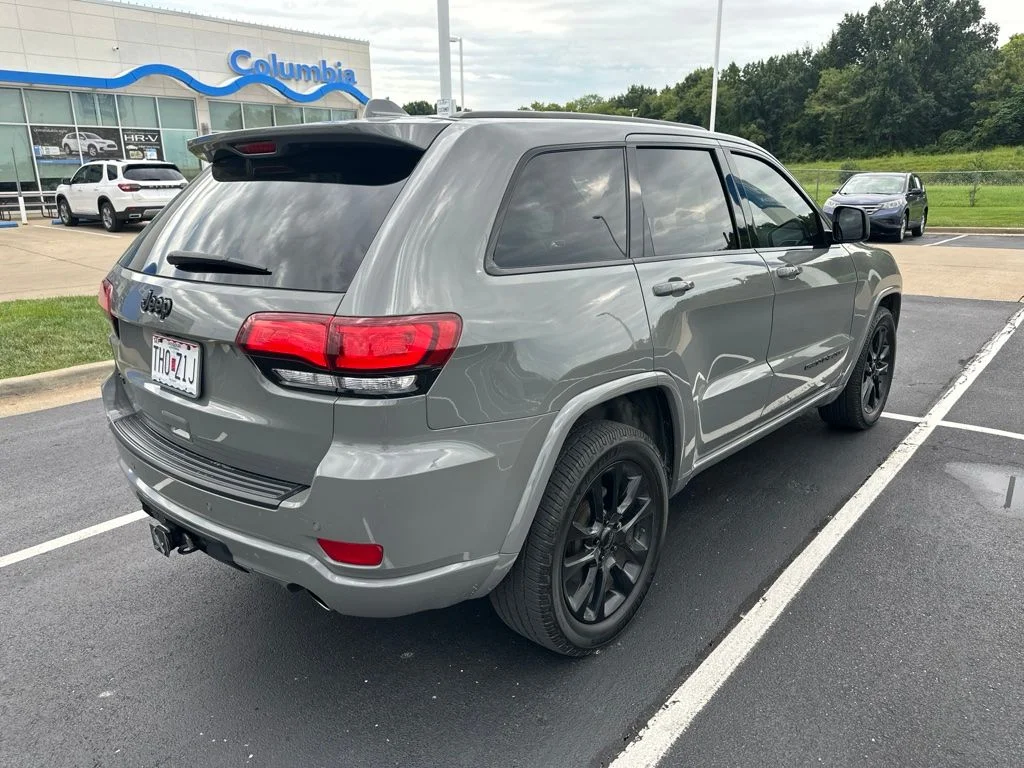Used 2021 Gray Jeep Laredo X image 6