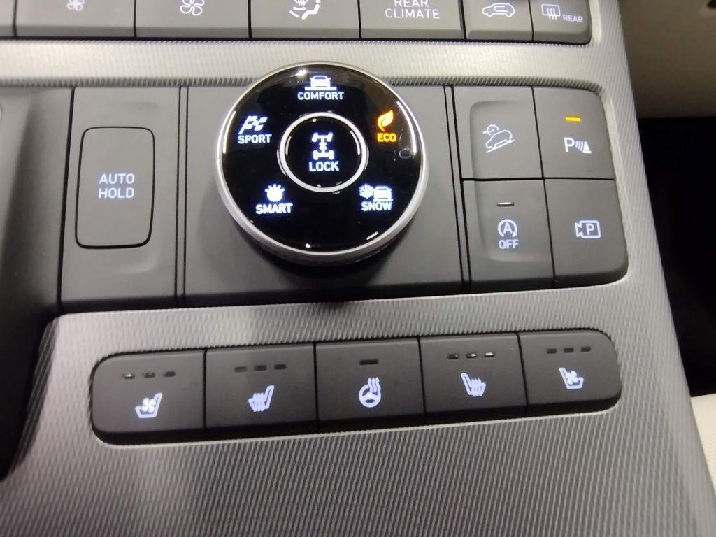 New 2026 White Pearl Hyundai Blue SE image 6