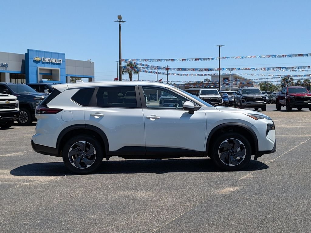 Used 2024 White Nissan SV image 6
