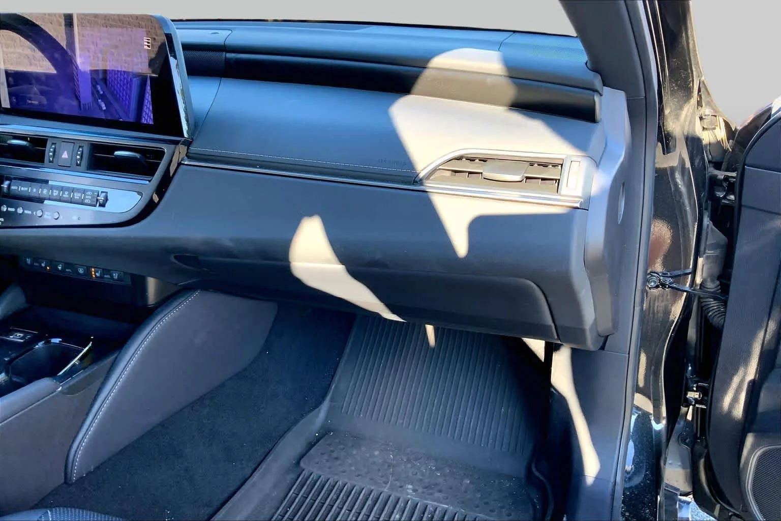 Certified Used 2024 Caviar Lexus Ultra Luxury image 19