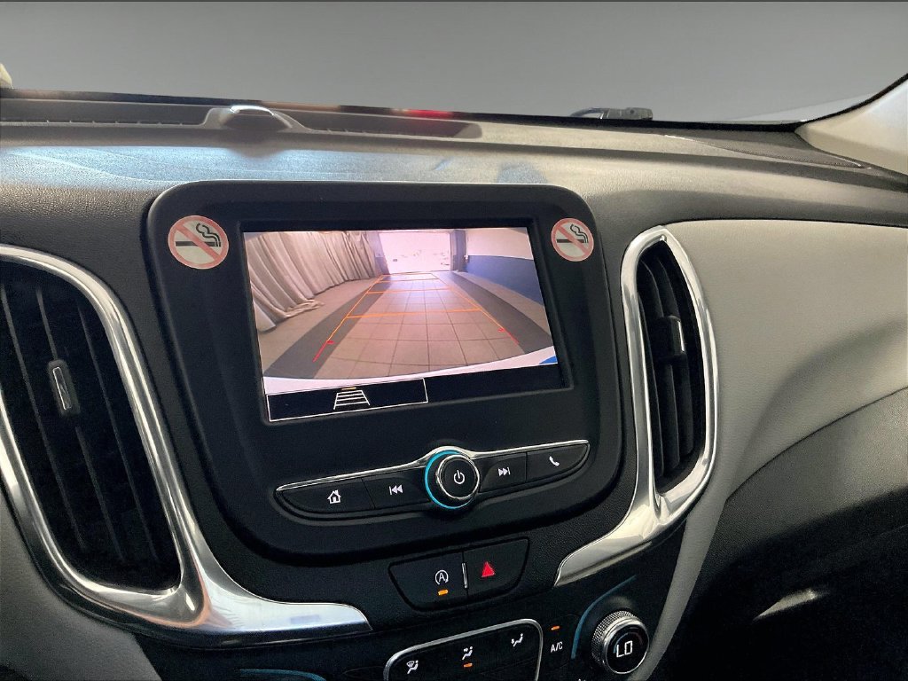 Used 2024 Summit White Chevrolet LT image 19