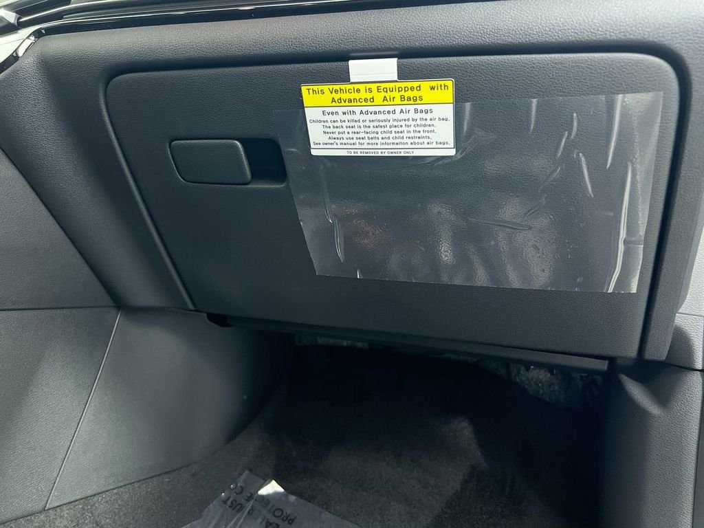 New 2026 Snow White Pearl Kia LX image 36