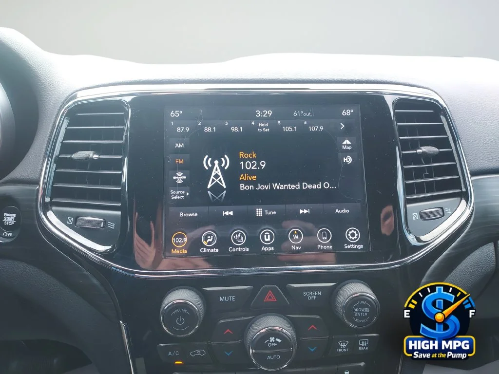 Used 2020 Gray Jeep Altitude image 14