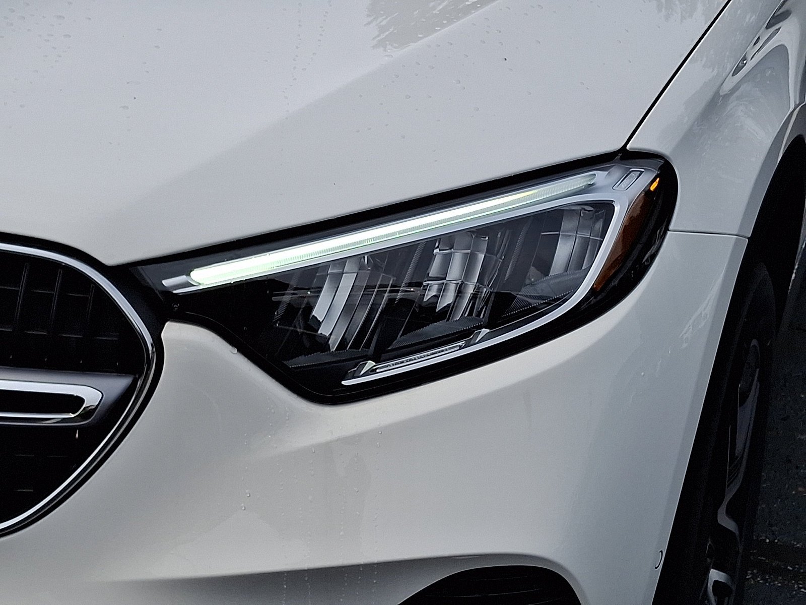 New 2026 Polar White Mercedes-Benz GLC 300 image 30