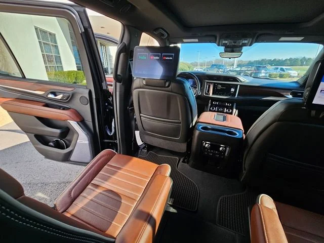 2024 GMC Yukon Denali Ultimate - Photo 28