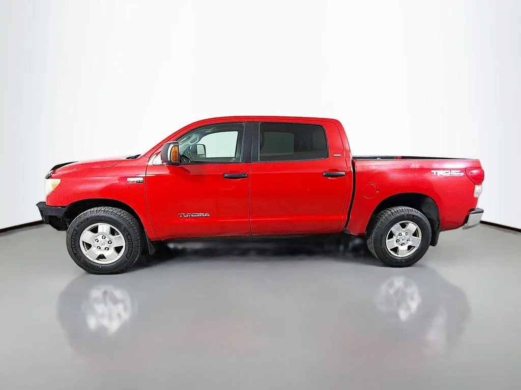 Used 2009 Red Toyota SR5 image 9