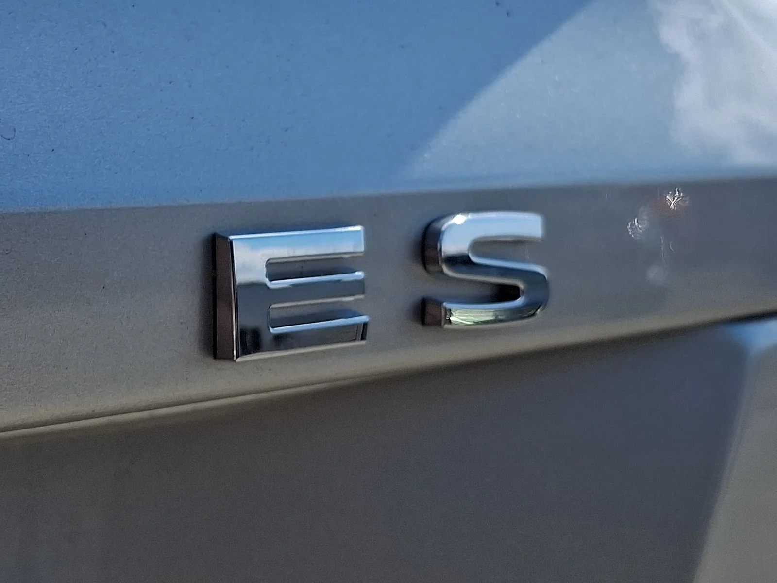 New 2026 Silver Mitsubishi ES image 24