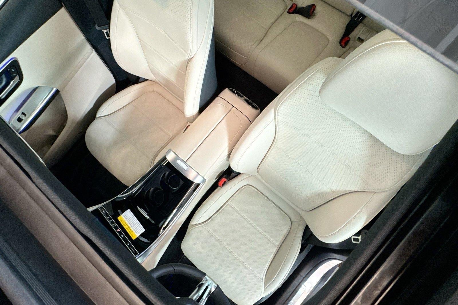 New 2026 Polar White Mercedes-Benz GLC 300 image 19