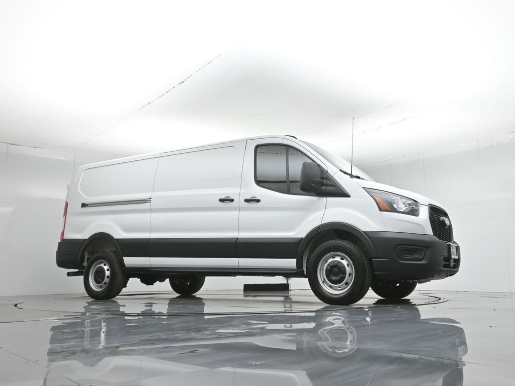 New 2026 Oxford White Ford Base image 3