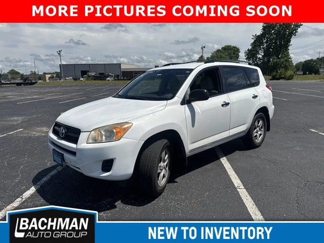 Used 2010 Super White Toyota  image 4