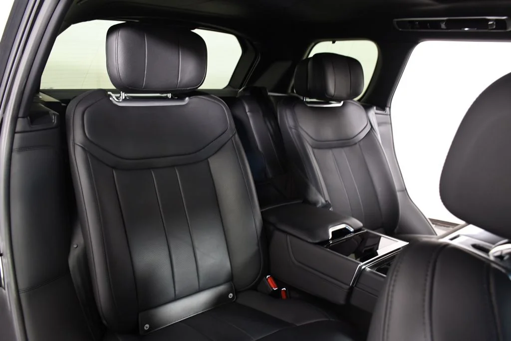 Used 2025 Santorini Black Metallic Land Rover Autobiography image 22