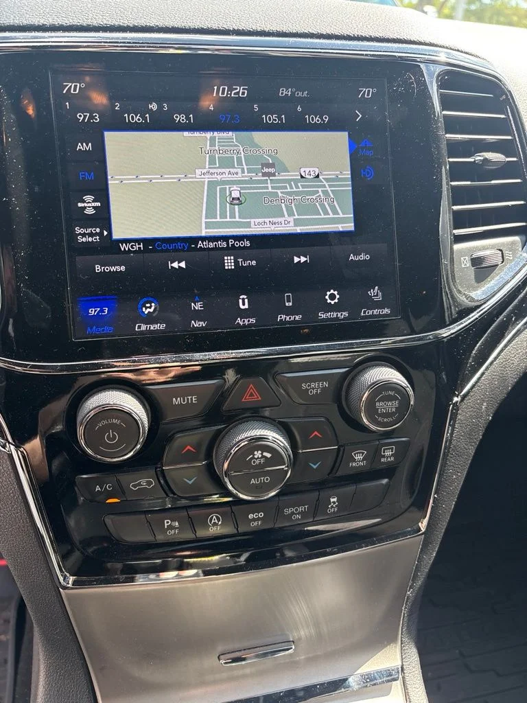 Used 2021 White Jeep Trailhawk image 14