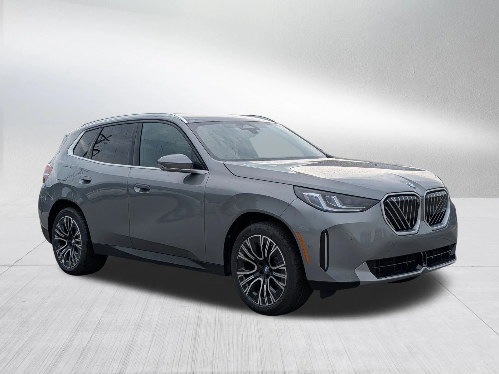 New 2026 Skyscraper Grey Metallic BMW 30 xDrive image 1