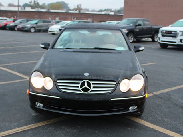 Used 2004  Mercedes-Benz CLK 320 image 3