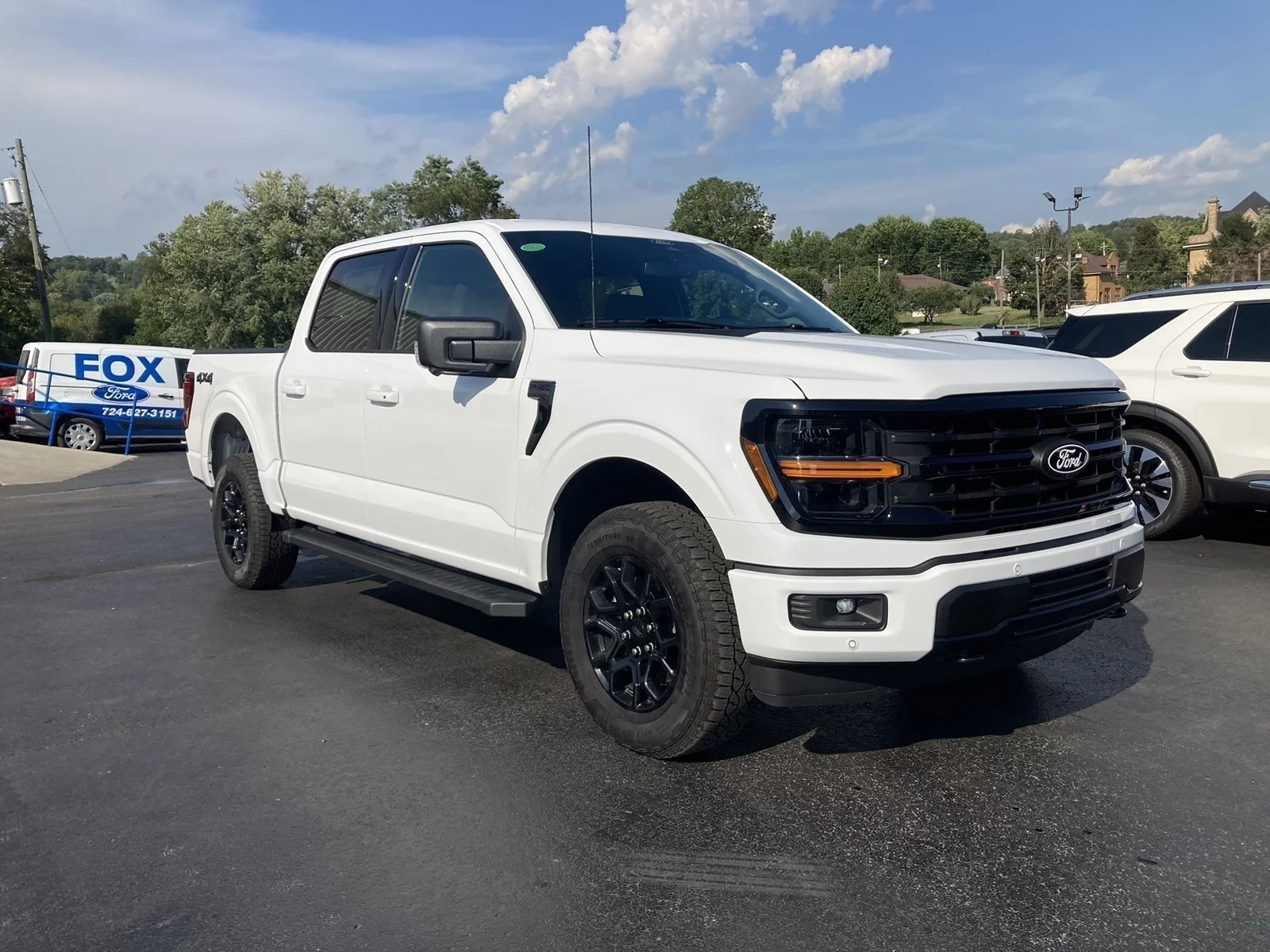 New 2026 Oxford White Ford XLT image 3