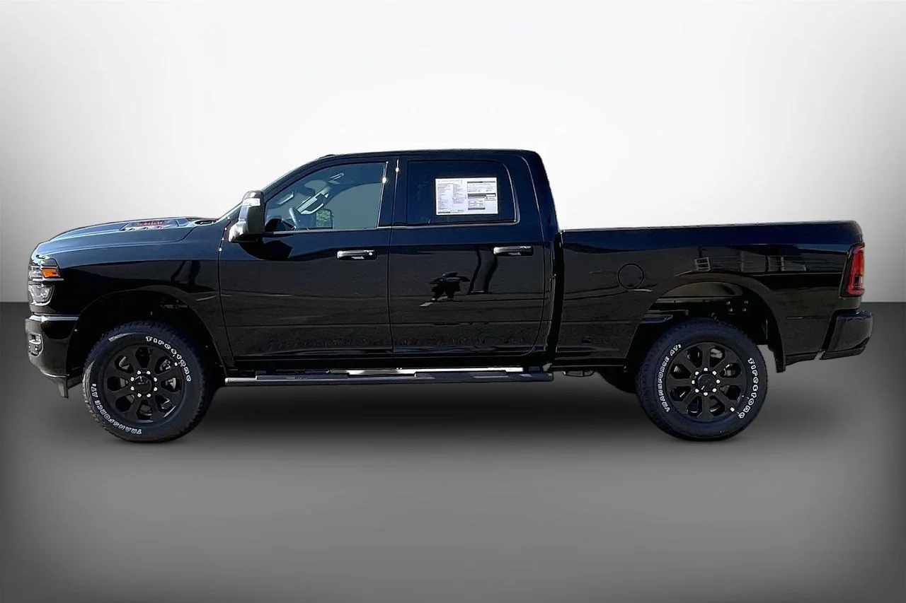 New 2026 Diamond Black Crystal Pearlcoat RAM  image 5