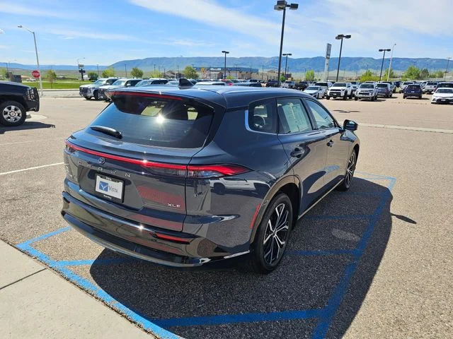 Used 2025 Cloud Toyota XLE image 5