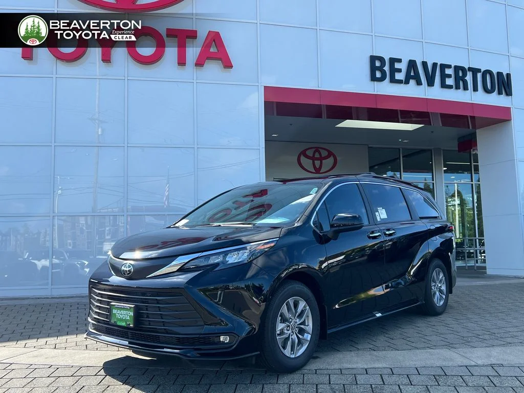 2026 Toyota Sienna XLE 7-Passenger Hybrid AWD's photo
