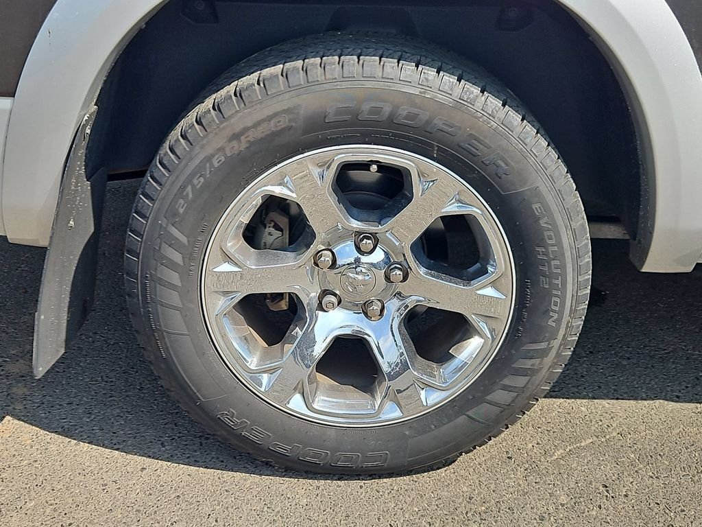 Used 2016 Crystal Metallic Ram Laramie image 9
