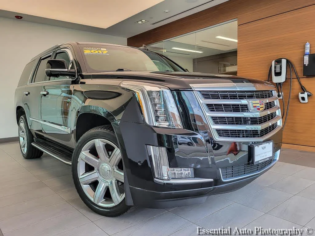 2017 Cadillac Escalade AWD Luxury's photo