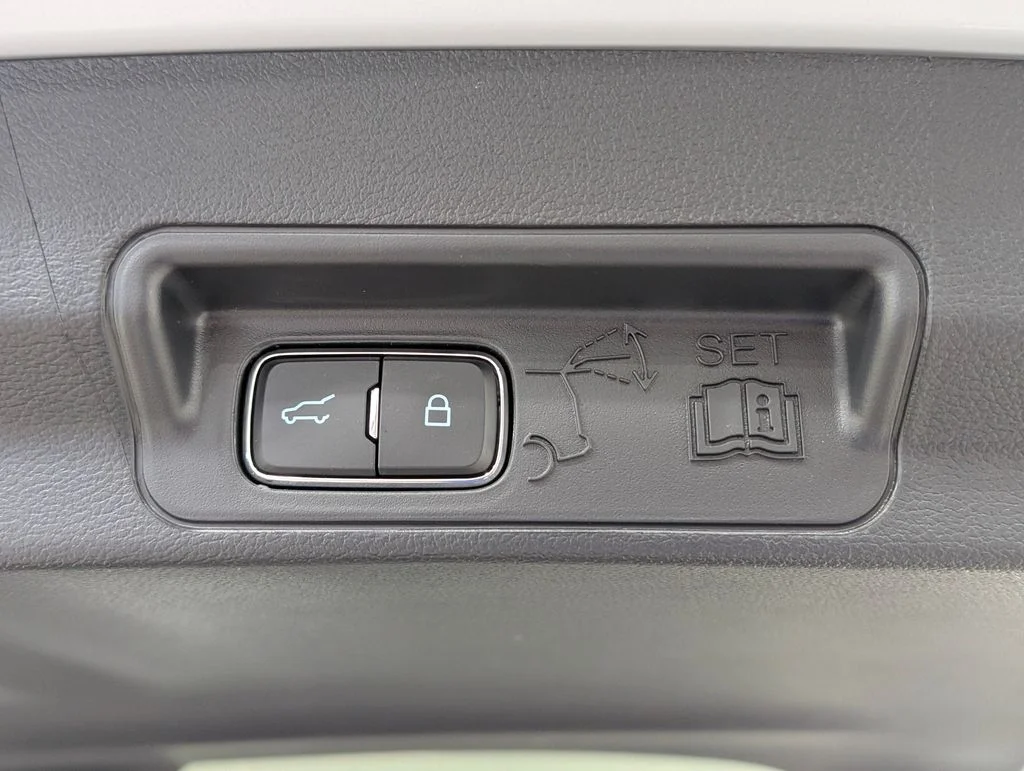 New 2026 Space White Metallic Ford Active image 21