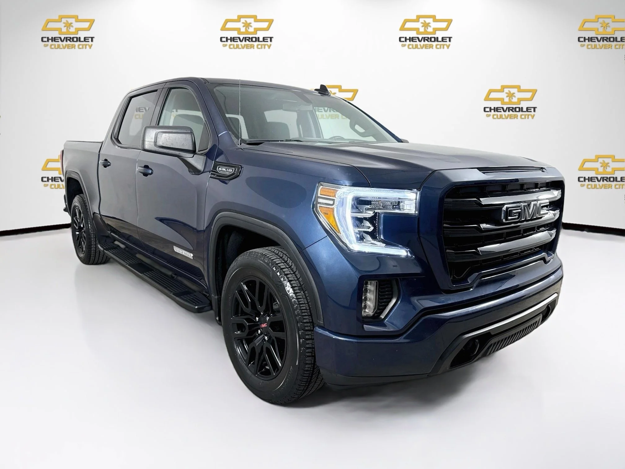 Used 2021 PACIFIC BLUE METALLIC GMC Elevation image 1
