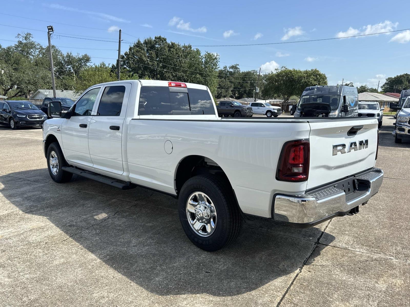 New 2026 Bright White Clear-Coat Exterior Paint RAM Tradesman image 4
