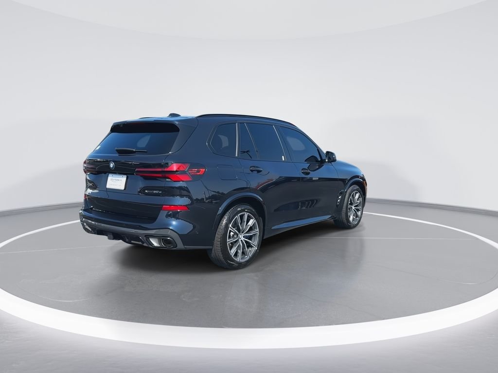 Used 2025 Black BMW xDrive50e image 8