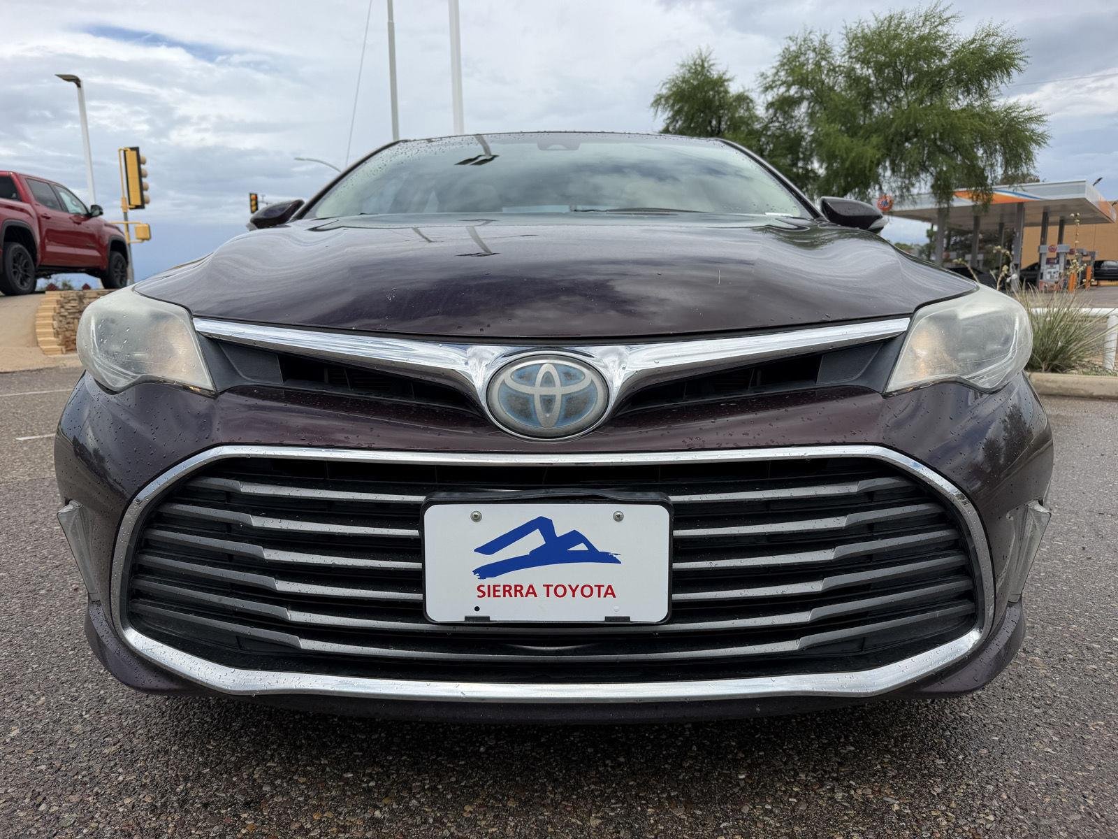 Used 2018 Sizzling Crimson Mica Toyota Hybrid XLE Premium image 8