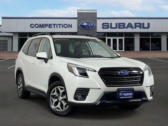 2023 Subaru Forester Premium's photo