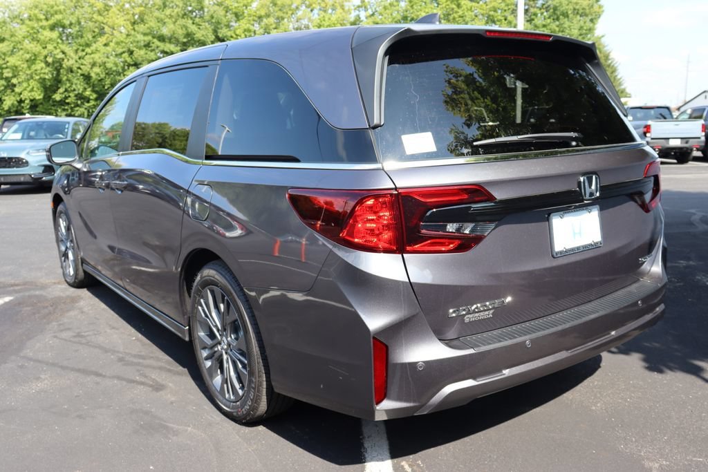 New 2026 Modern Steel Metallic Honda Touring image 3