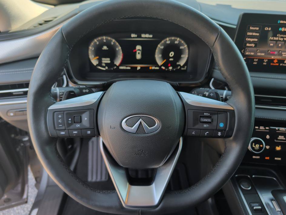 Used 2023 Graphite Shadow INFINITI LUXE image 18