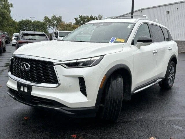 Used 2025 Majestic White INFINITI SENSORY image 6