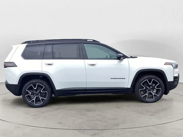 New 2026 Bright White Clearcoat Jeep OVERLAND 4X4 image 7