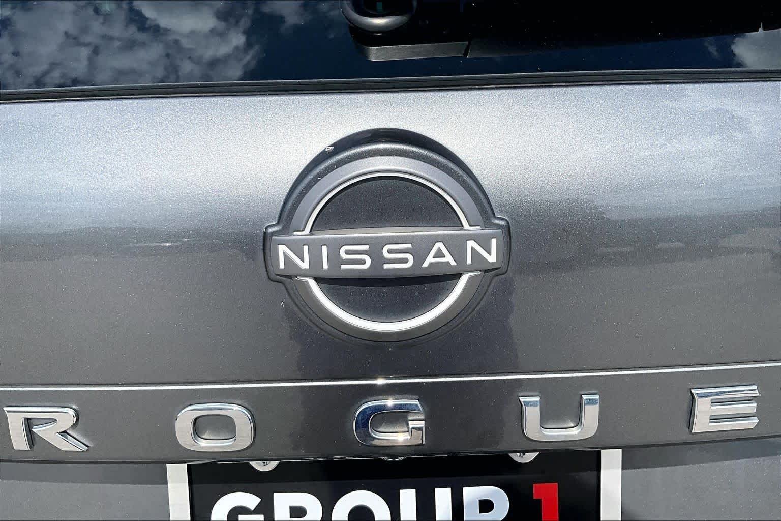 Used 2023 Gun Metallic Nissan SV image 31