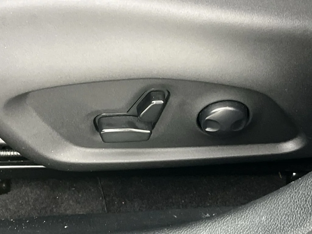 Used 2023 Gray Jeep Limited image 15