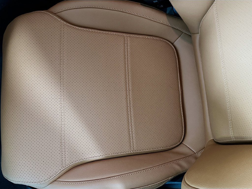 New 2026 Polar White Mercedes-Benz C 300 image 53