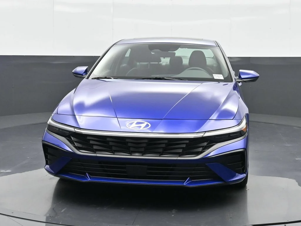 Used 2025 Blue Hyundai SEL Convenience image 15