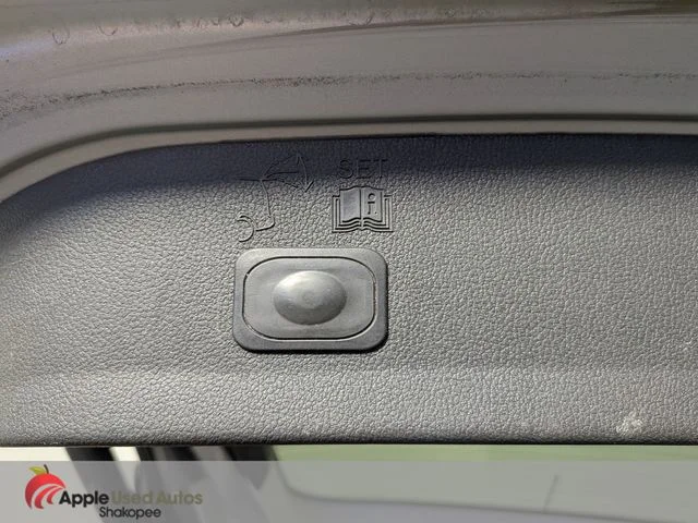 Used 2014 Silver Ford Titanium image 10