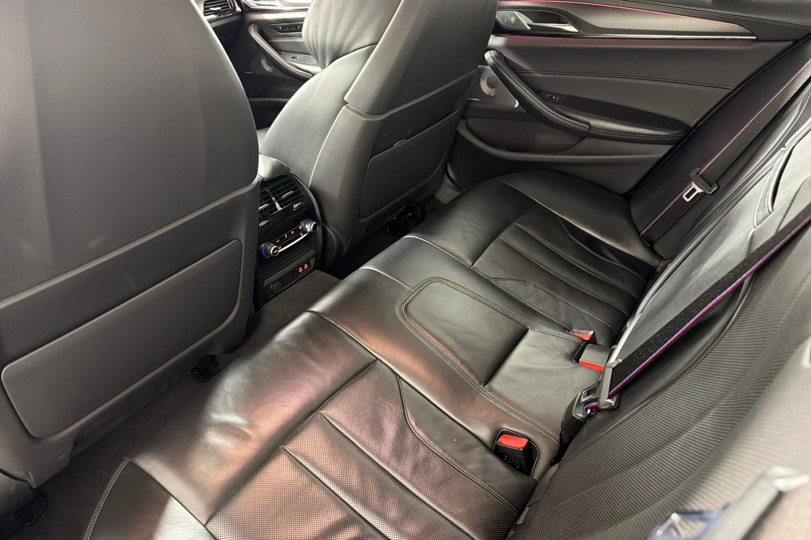 Used 2023 BLACK SAPPHIRE BMW Sedan image 11