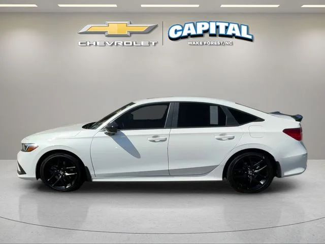 Used 2024  Honda Base image 2