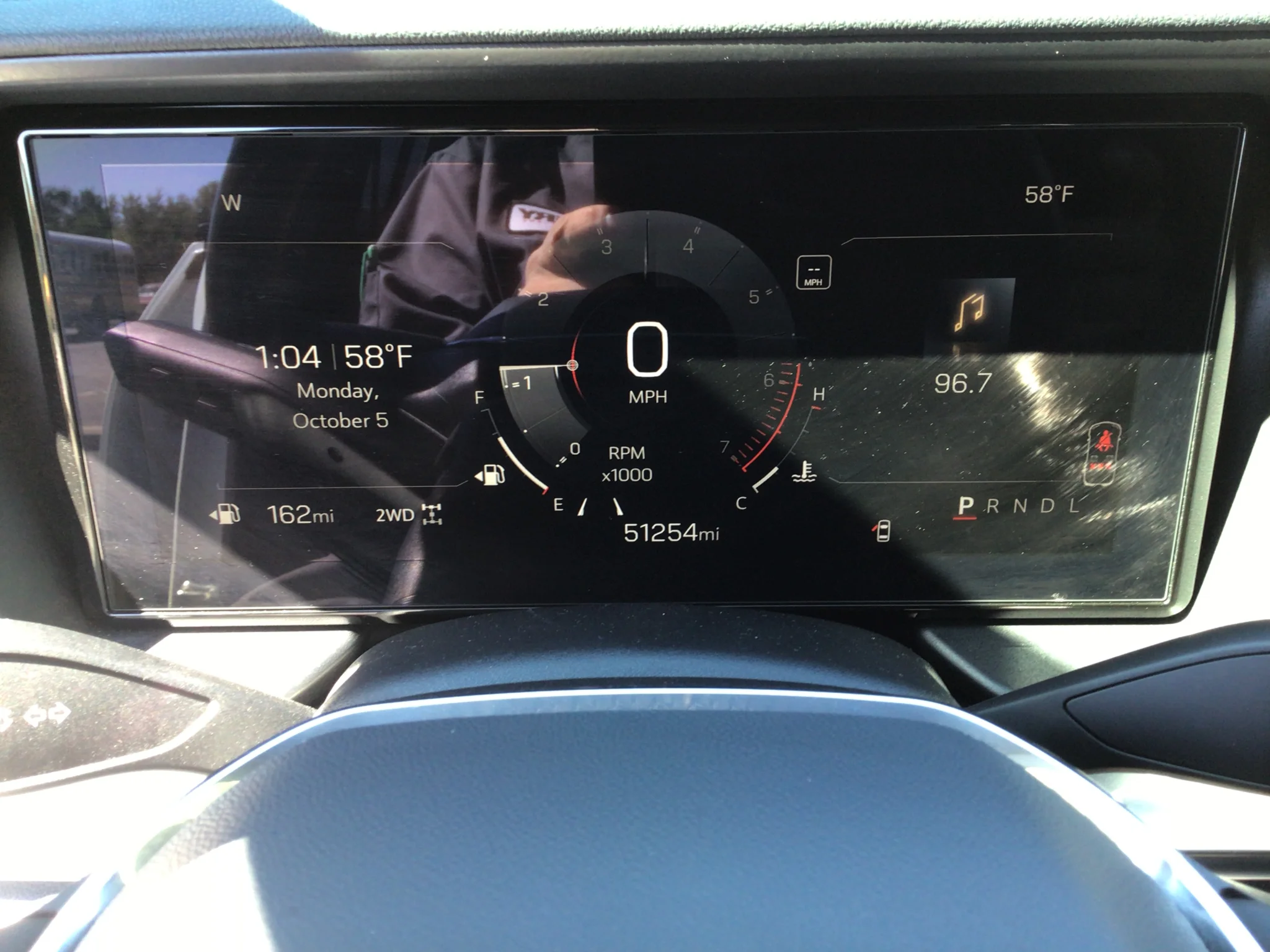 Used 2025 Summit White GMC Elevation image 13