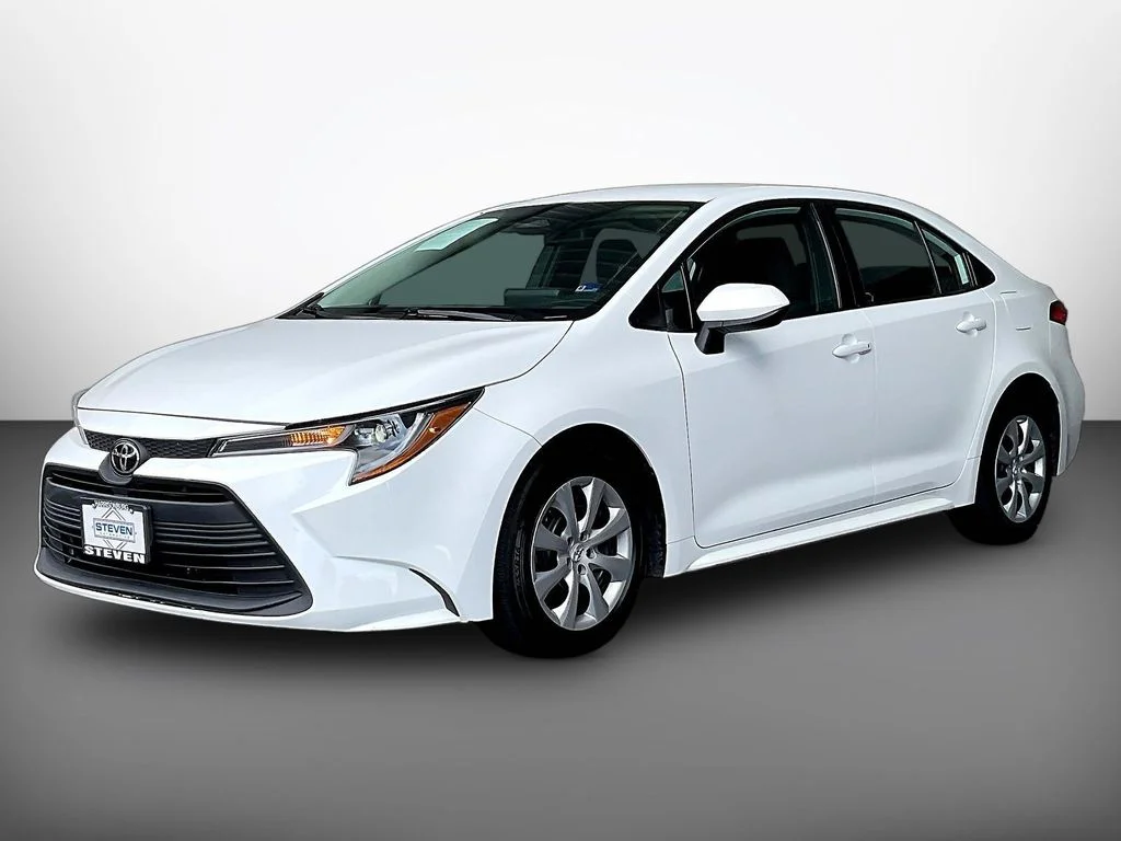 Used 2024 Ice Toyota LE image 3